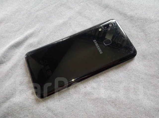 Samsung Galaxy A20. �/�, 3G, 4G LTE, Dual-SIM, NFC ����
