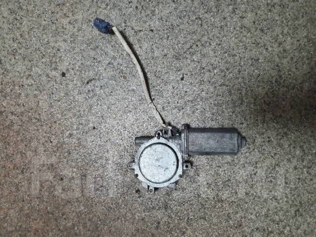 Как снять моторчик стеклоподъемника субару форестер sg5 - 98 фото