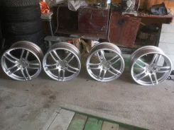 AVS Model T5. 8.0/9.0x18", 5x114.3, ET30/35 ����