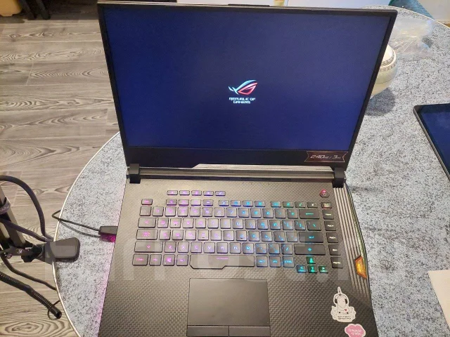 Asus ROG Zephyrus G. 15.6", ��� 16 ��, ���� 512���, WiFi: 1, Bluetooth: 1, ����������� �� 4��. ����