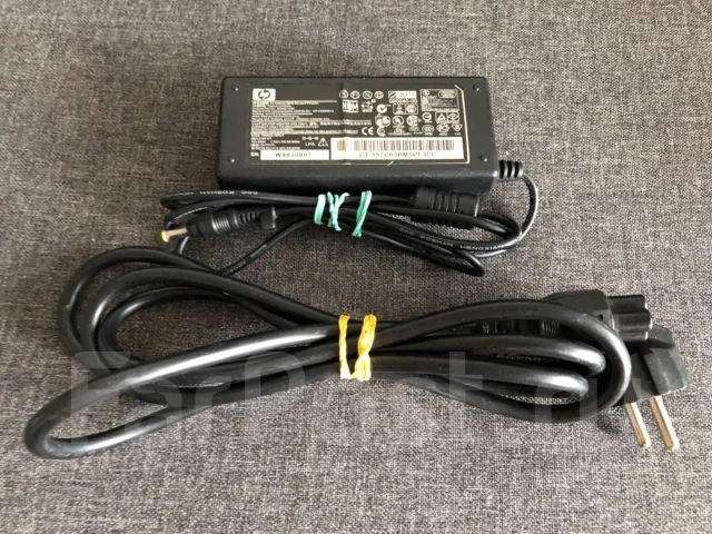Compaq 615. 15.6", ��� 4 ��, WiFi: 1, Bluetooth: 1 ����
