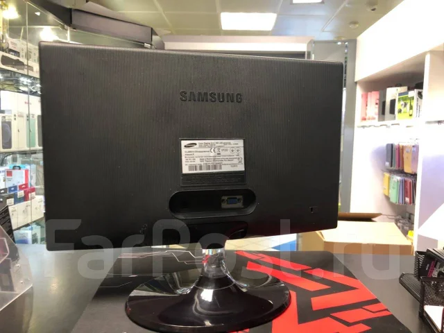 Samsung. 18.5" ����