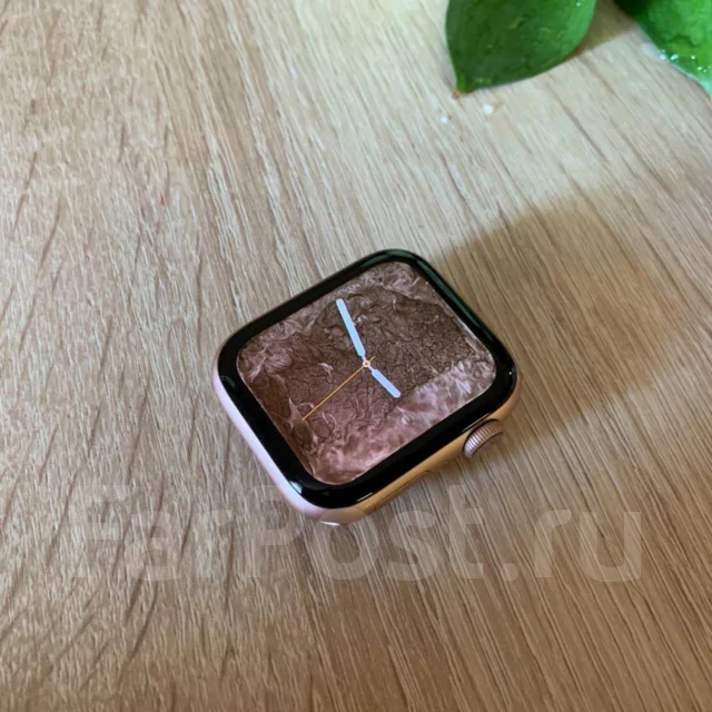Apple Watch Series 4. GPS, NFC ����