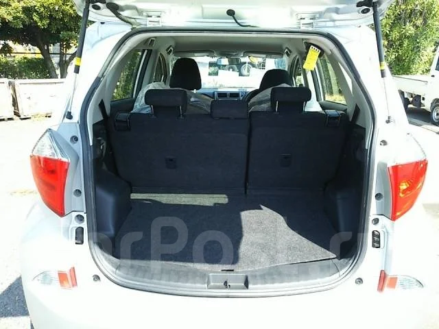 Toyota Ractis. ��������, ��������, 1.5 (109��.�.), ������, 65 000����. ��. ��� ����� �� ������������ ����