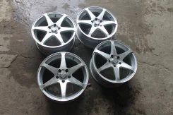 Hokuto Racing. 7.0x17", 5x114.3, ET40, �� 73,1���. ����