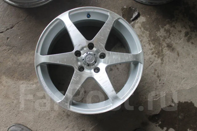 Hokuto Racing. 7.0x17", 5x114.3, ET40, �� 73,1���. ����