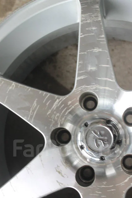 Hokuto Racing. 7.0x17", 5x114.3, ET40, �� 73,1���. ����