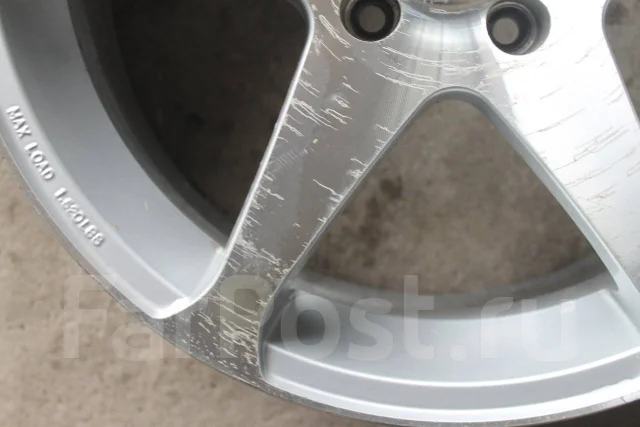 Hokuto Racing. 7.0x17", 5x114.3, ET40, �� 73,1���. ����