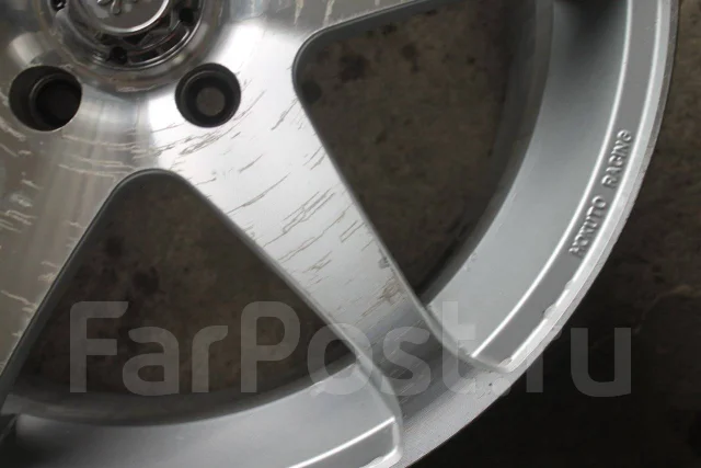 Hokuto Racing. 7.0x17", 5x114.3, ET40, �� 73,1���. ����