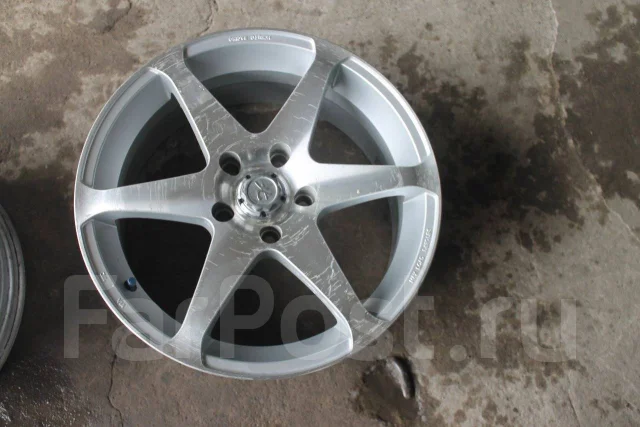 Hokuto Racing. 7.0x17", 5x114.3, ET40, �� 73,1���. ����