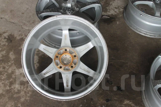 Hokuto Racing. 7.0x17", 5x114.3, ET40, �� 73,1���. ����