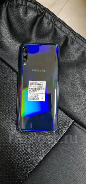 Samsung Galaxy A50. �/�, ������, 3G, 4G LTE, Dual-SIM, NFC ����