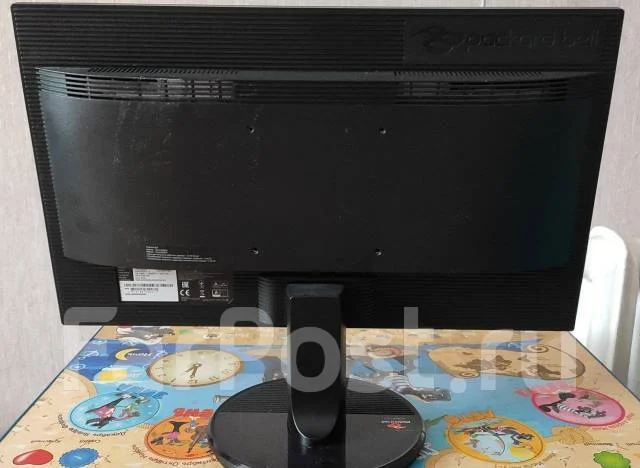 Packard Bell. 19.5" ����