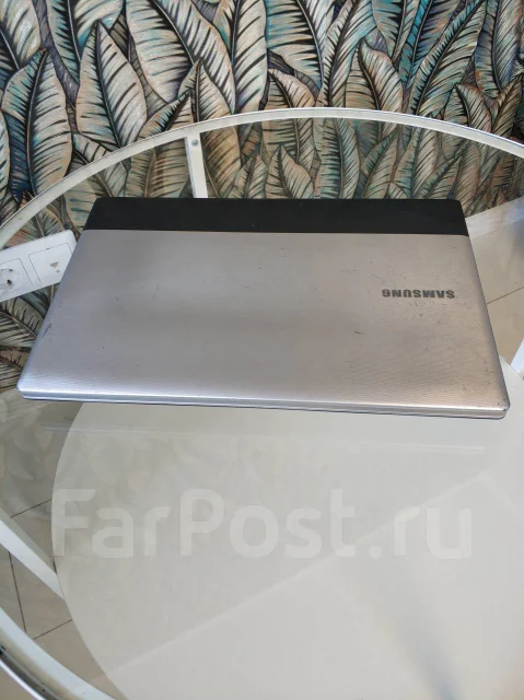 Samsung RV511. 15.6", 2,1����, ��� 4 ��, ���� 250���, WiFi: 1, Bluetooth: 1, ����������� �� 1��. ����