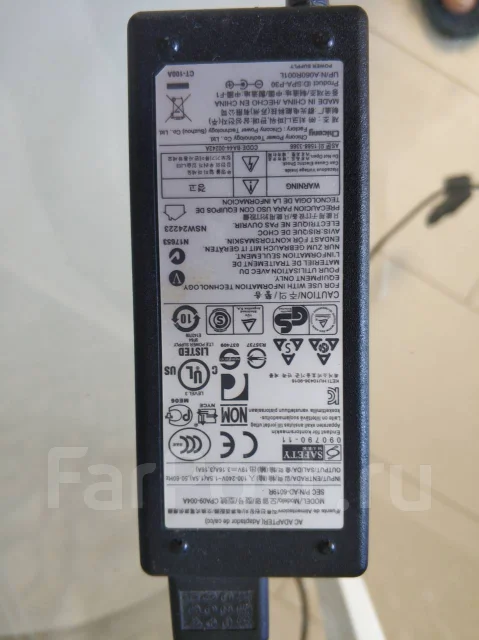 Samsung RV511. 15.6", 2,1����, ��� 4 ��, ���� 250���, WiFi: 1, Bluetooth: 1, ����������� �� 1��. ����