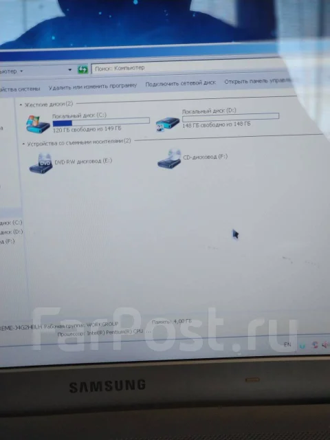 Samsung RV511. 15.6", 2,1����, ��� 4 ��, ���� 250���, WiFi: 1, Bluetooth: 1, ����������� �� 1��. ����