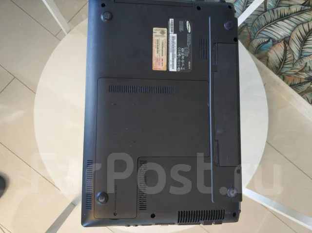 Samsung RV511. 15.6", 2,1����, ��� 4 ��, ���� 250���, WiFi: 1, Bluetooth: 1, ����������� �� 1��. ����