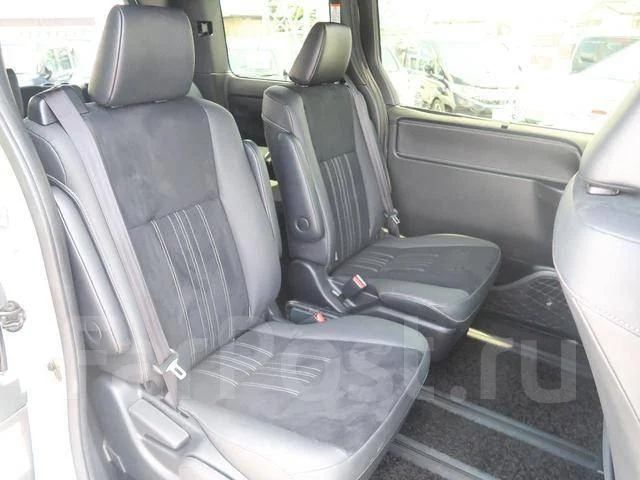 Toyota Esquire. �������, ��������, 1.8 (99��.�.), ������, 9 900����. ��, �/�. ��� ����� �� ������������ ����