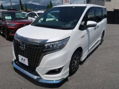 Toyota Esquire. �������, ��������, 1.8 (99��.�.), ������, 9 900����. ��, �/�. ��� ����� �� ������������ ����