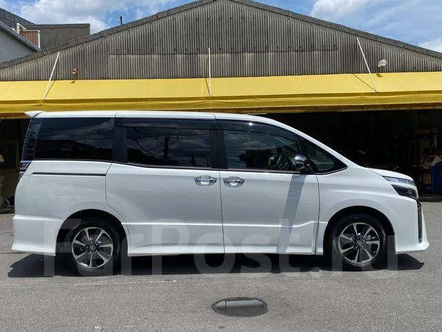 Toyota Voxy. �������, ��������, 2.0 (99��.�.), ������, 16 500����. ��, �/�. ��� ����� �� ������������ ����