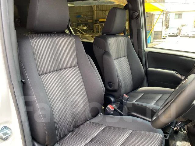 Toyota Voxy. �������, ��������, 2.0 (99��.�.), ������, 16 500����. ��, �/�. ��� ����� �� ������������ ����