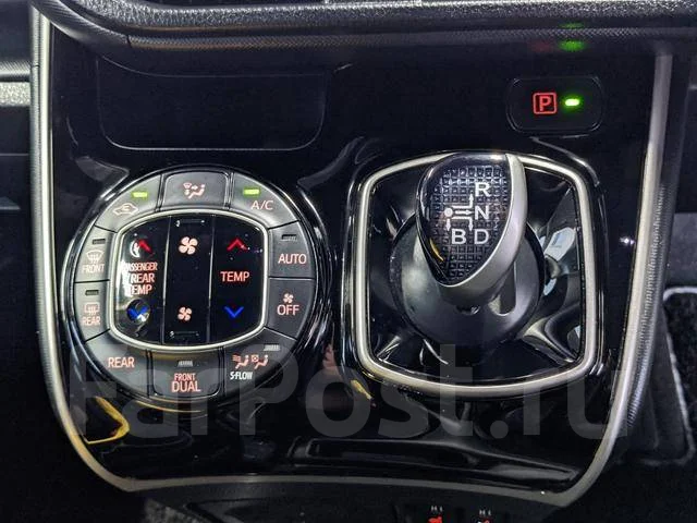 Toyota Voxy. �������, ��������, 1.8 (99��.�.), ������, 20 500����. ��, �/�. ��� ����� �� ������������ ����