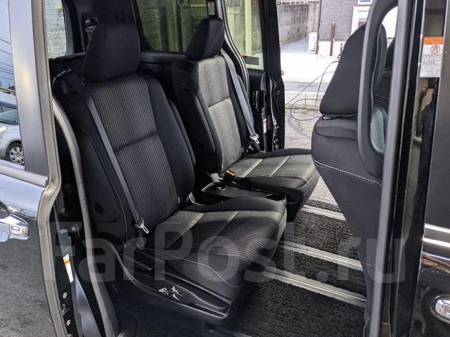 Toyota Voxy. �������, ��������, 1.8 (99��.�.), ������, 20 500����. ��, �/�. ��� ����� �� ������������ ����