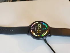 Samsung Galaxy Watch Active2. GPS, NFC, IP67 ����
