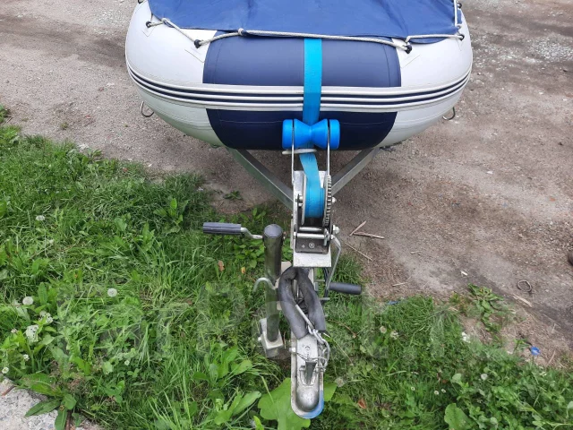 Jenhal Y-330. ����� 3,3��., ��������� ���������, 9,8��.�. ����