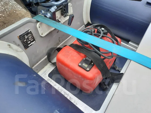 Jenhal Y-330. ����� 3,3��., ��������� ���������, 9,8��.�. ����