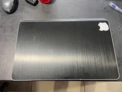 HP Pavilion m6. 15.6", 1,9����, ��� 2048 ��, ���� 700���, WiFi: 1, Bluetooth: 1 ����