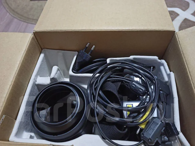 Sony Cyber-shot DSC-H50. 9 - 9.9 ��, ���: 14� � ����� ����