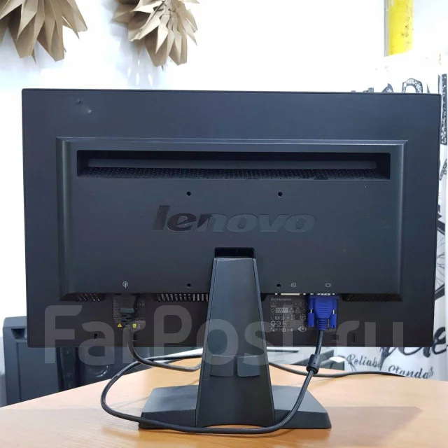 Lenovo. 20" ����
