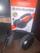 SteelSeries Arctis 1 ����