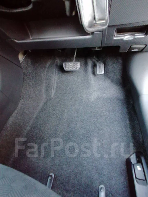 Toyota ist. ��������, ��������, 1.5 (109��.�.), ������, 120 000����. �� ����