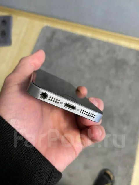 Apple iPhone SE. �/� ����