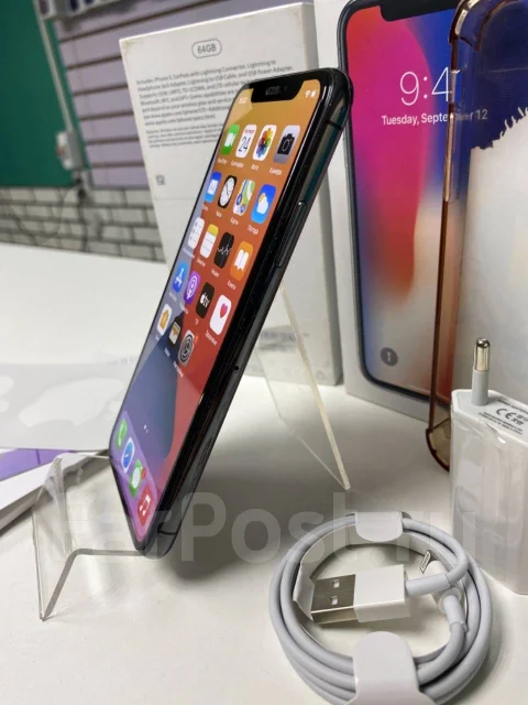 Apple iPhone X. �/�, ������, 4G LTE, NFC ����