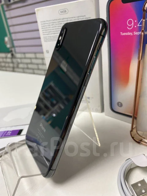 Apple iPhone X. �/�, ������, 4G LTE, NFC ����