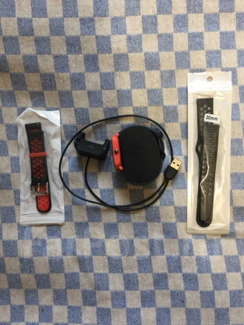 Amazfit Bip. GPS, IP67 ����