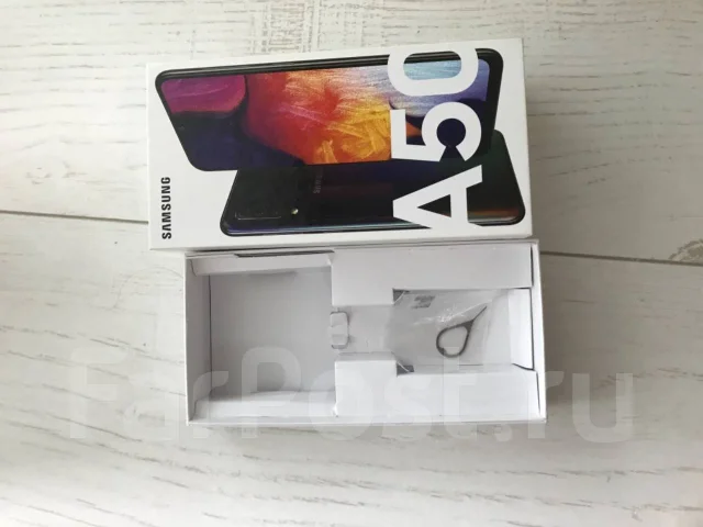 Samsung Galaxy A50. �/�, ������, 4G LTE, Dual-SIM, ����������, NFC ����