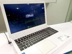 Asus VivoBook X540SA. 15.6", 1,6����, ��� 4 ��, ���� 500���, WiFi, Bluetooth ����