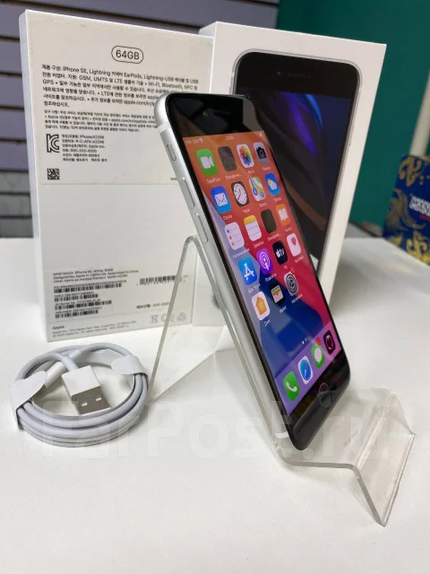 Apple iPhone SE 2020. �/�, �����, 4G LTE, NFC ����