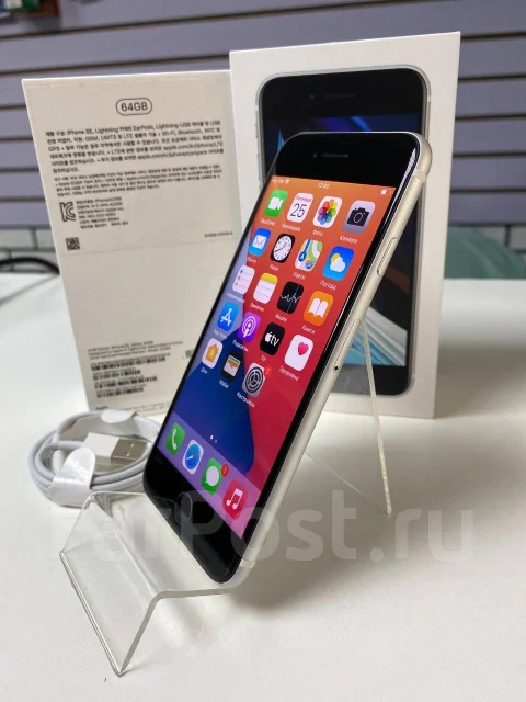 Apple iPhone SE 2020. �/�, �����, 4G LTE, NFC ����