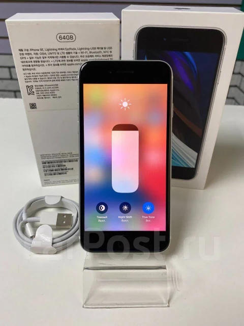 Apple iPhone SE 2020. �/�, �����, 4G LTE, NFC ����