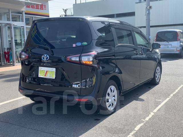 Toyota sienta hybrid g