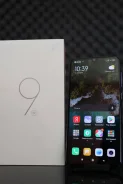 Xiaomi Mi9 SE. �/� ����
