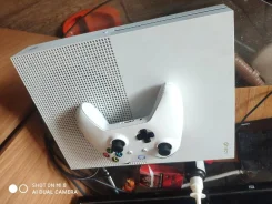 Microsoft Xbox One S ����