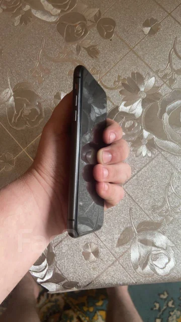 Apple iPhone 11. �/�, ������, Dual-SIM ����