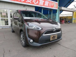 Toyota Sienta. ��������, 4wd, 1.5 (103��.�.), ������, 64 000����. ��, �/�. ��� ����� �� ������������ ����