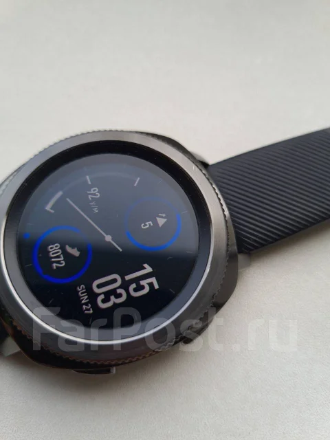 Samsung Gear Sport ����
